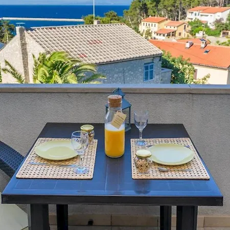 Complex 32 4* Veli Lošinj