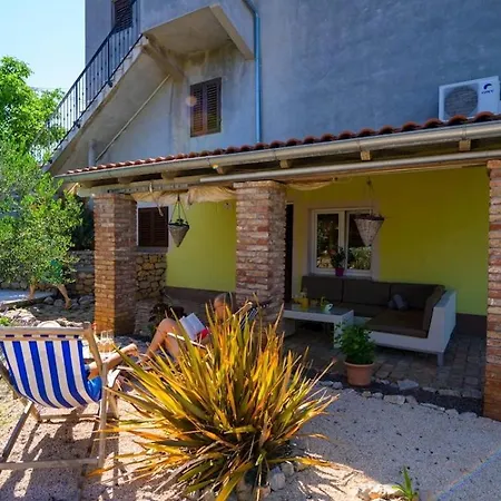 招待所 Complex 32